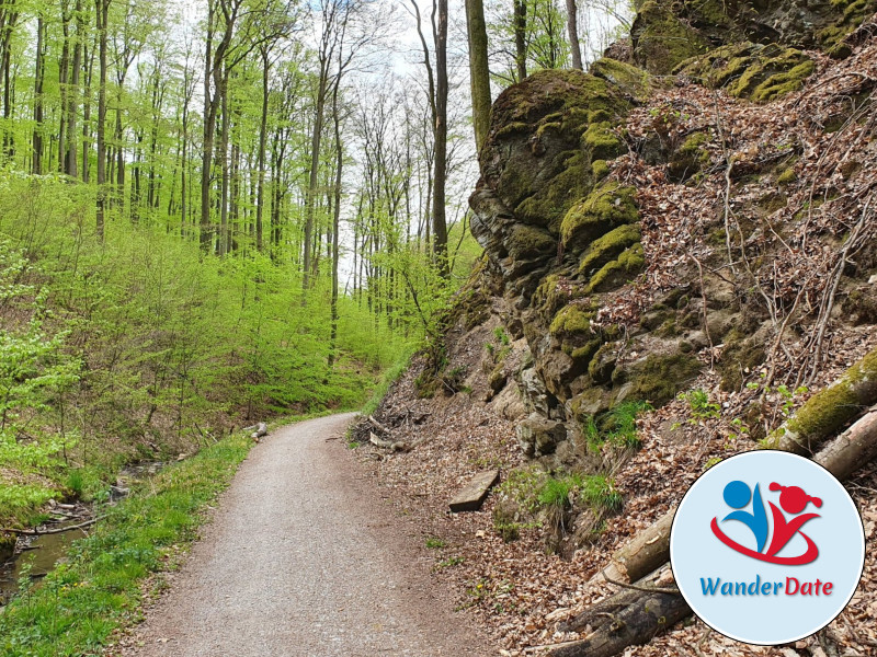 Rückersbacher Schlucht, Jahnfelsen und Teschenhöhle