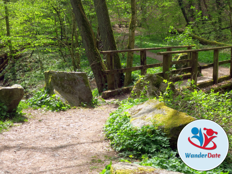 Rückersbacher Schlucht, Jahnfelsen und Teschenhöhle