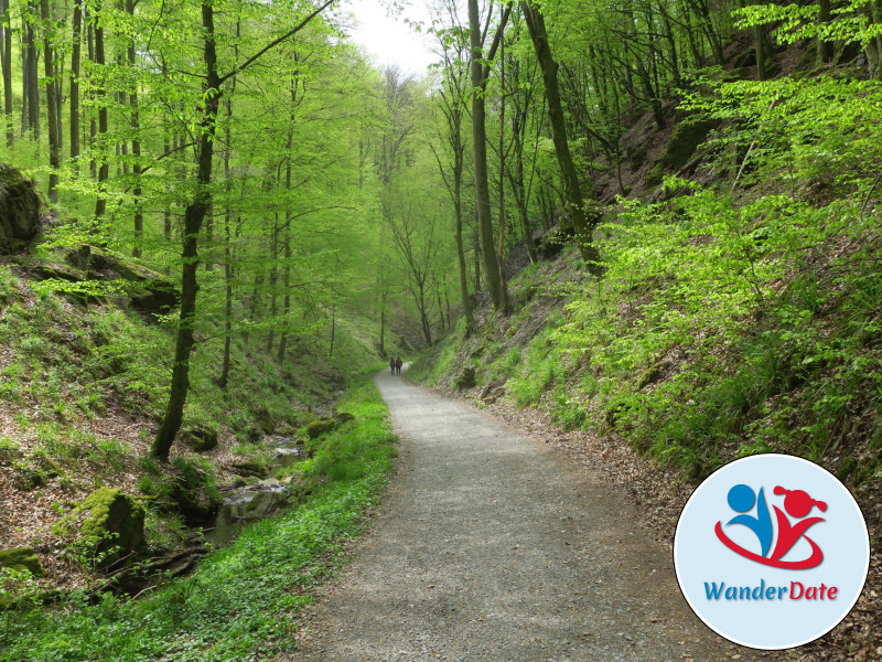 Rückersbacher Schlucht, Jahnfelsen und Teschenhöhle